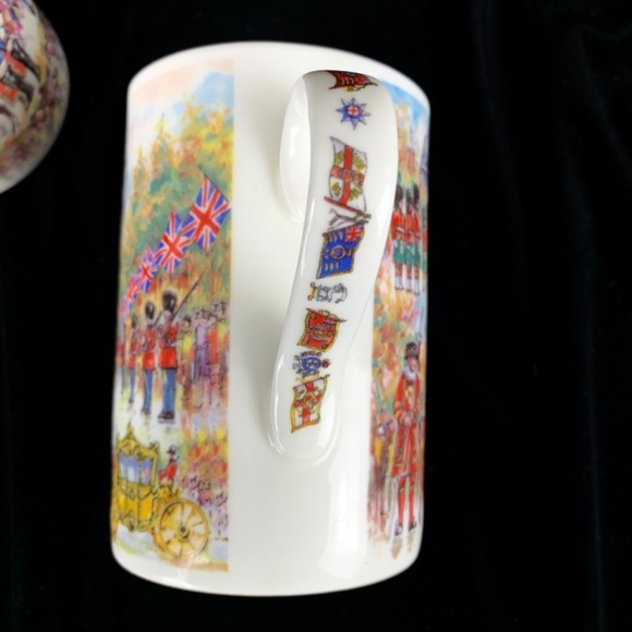 James Sadler 2 Mugs Bone China Pomp and Ceremony Parade Horses Soldiers Flags - Picture 4 of 14